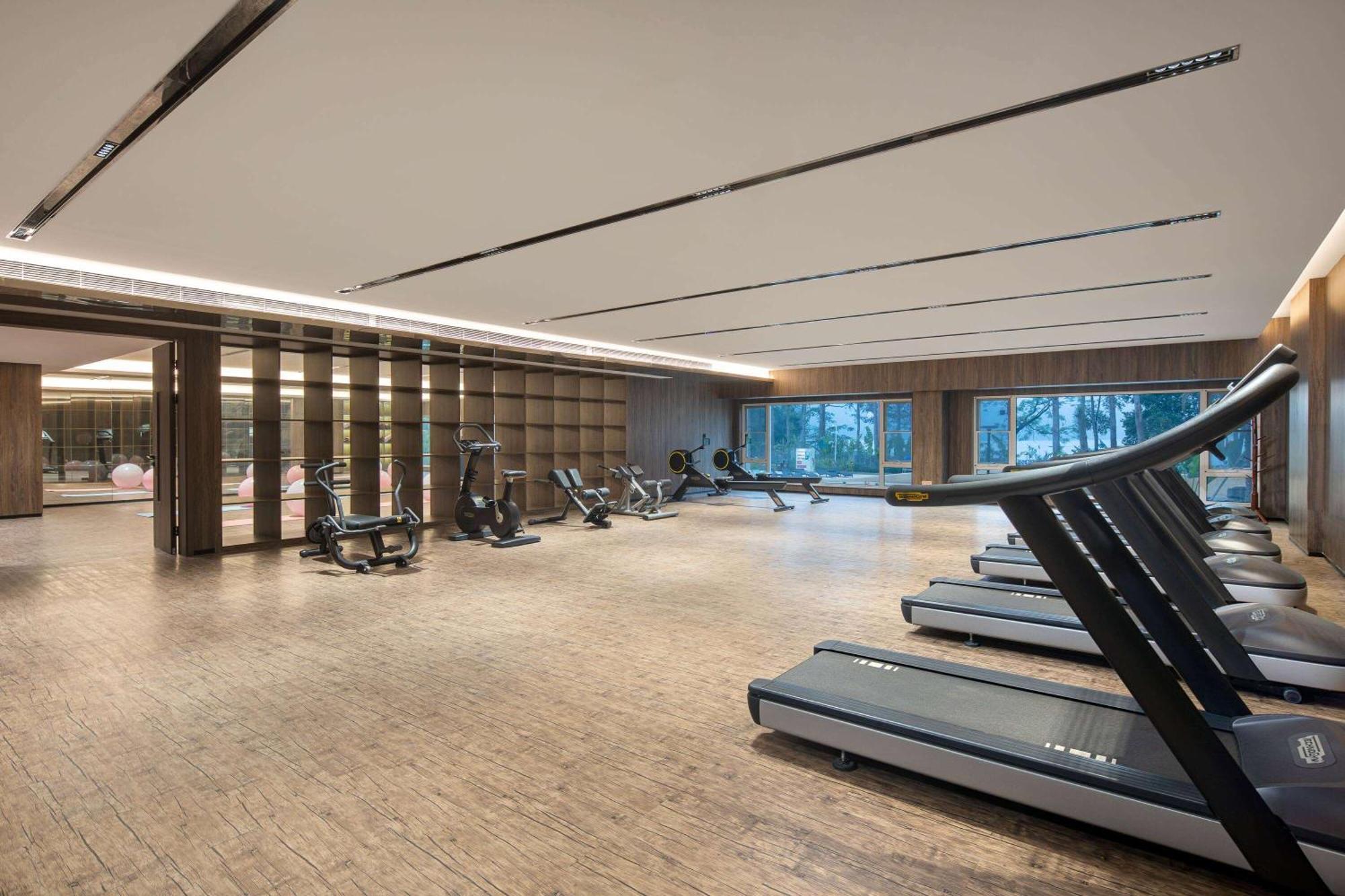 Готель Wyndham Grand Zhaoqing Downtown Екстер'єр фото